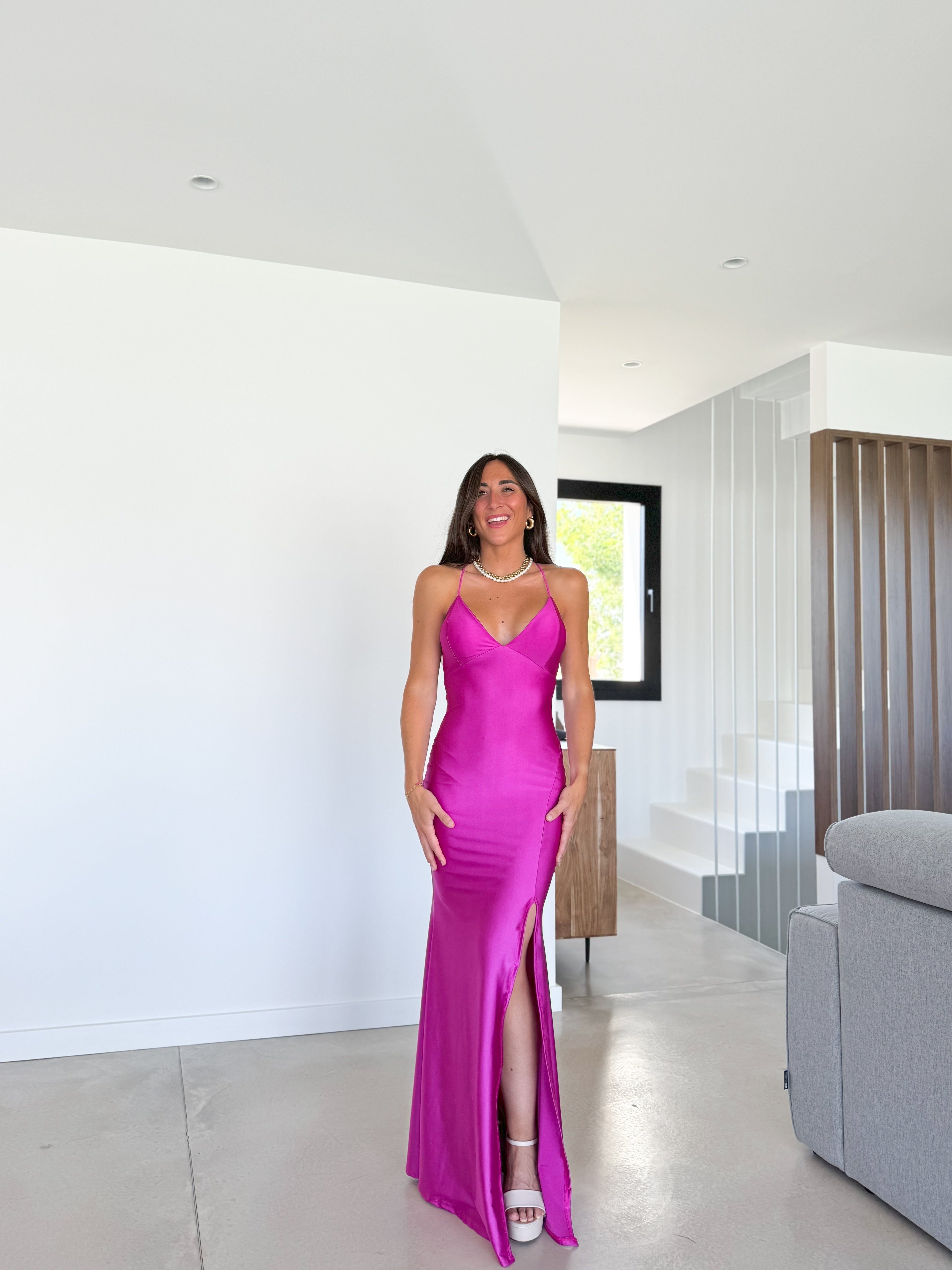 Vestido pico satin entrelazado amarena