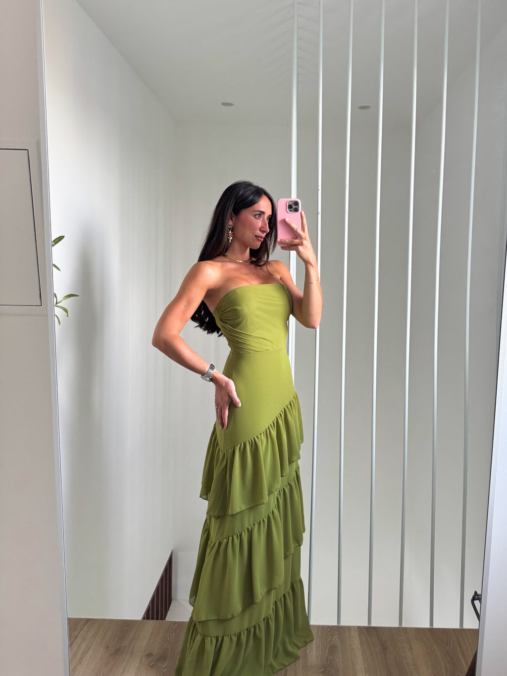 Vestido palabra volantes oliva