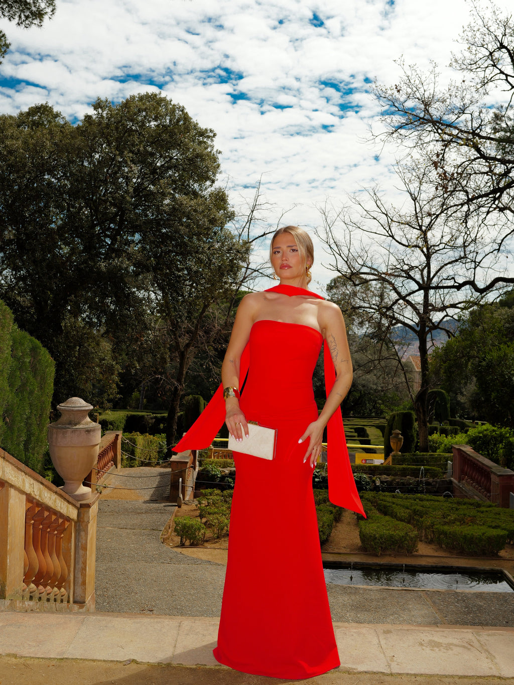 Vestido sirena choker tulle rojo