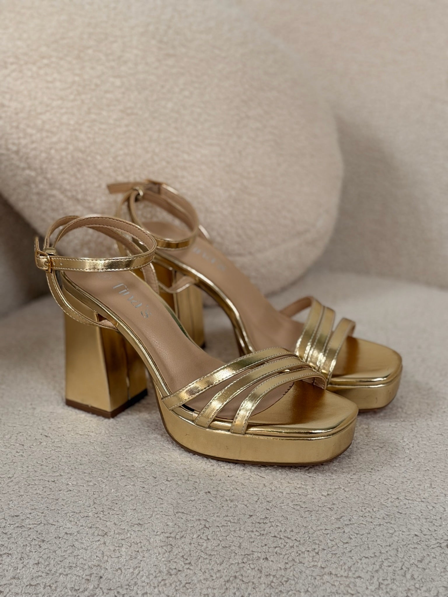 tacon Invitada Gold | Nuit