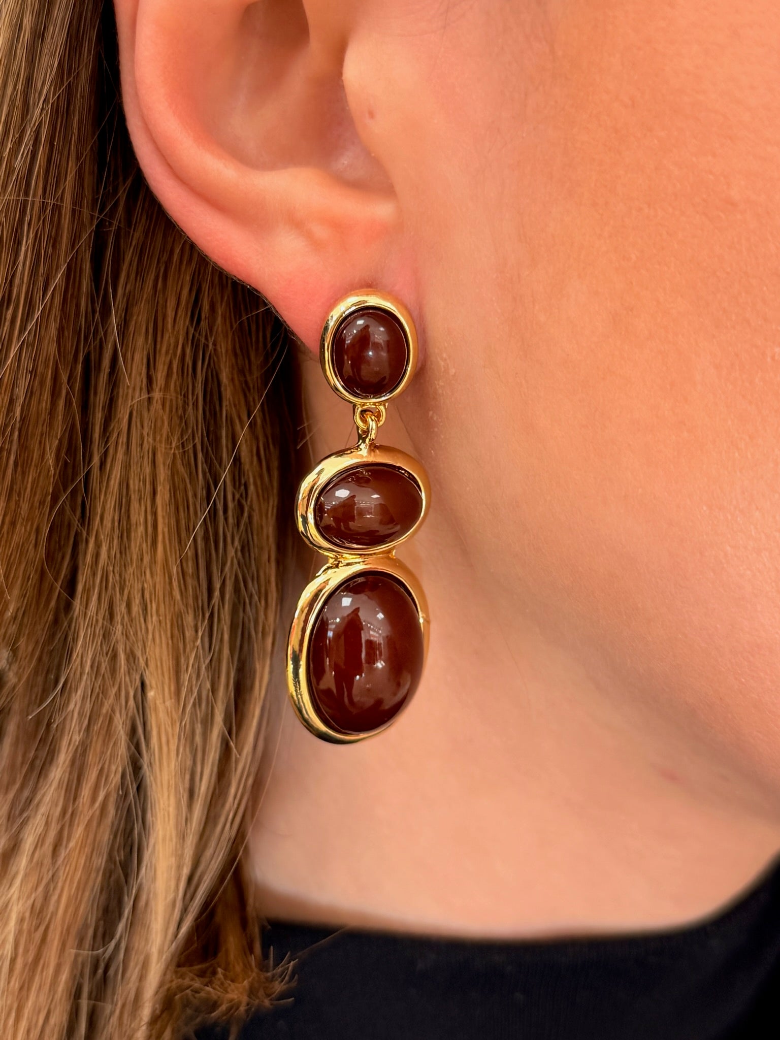 Pendientes de piedras ovaladas chocolate |Camila
