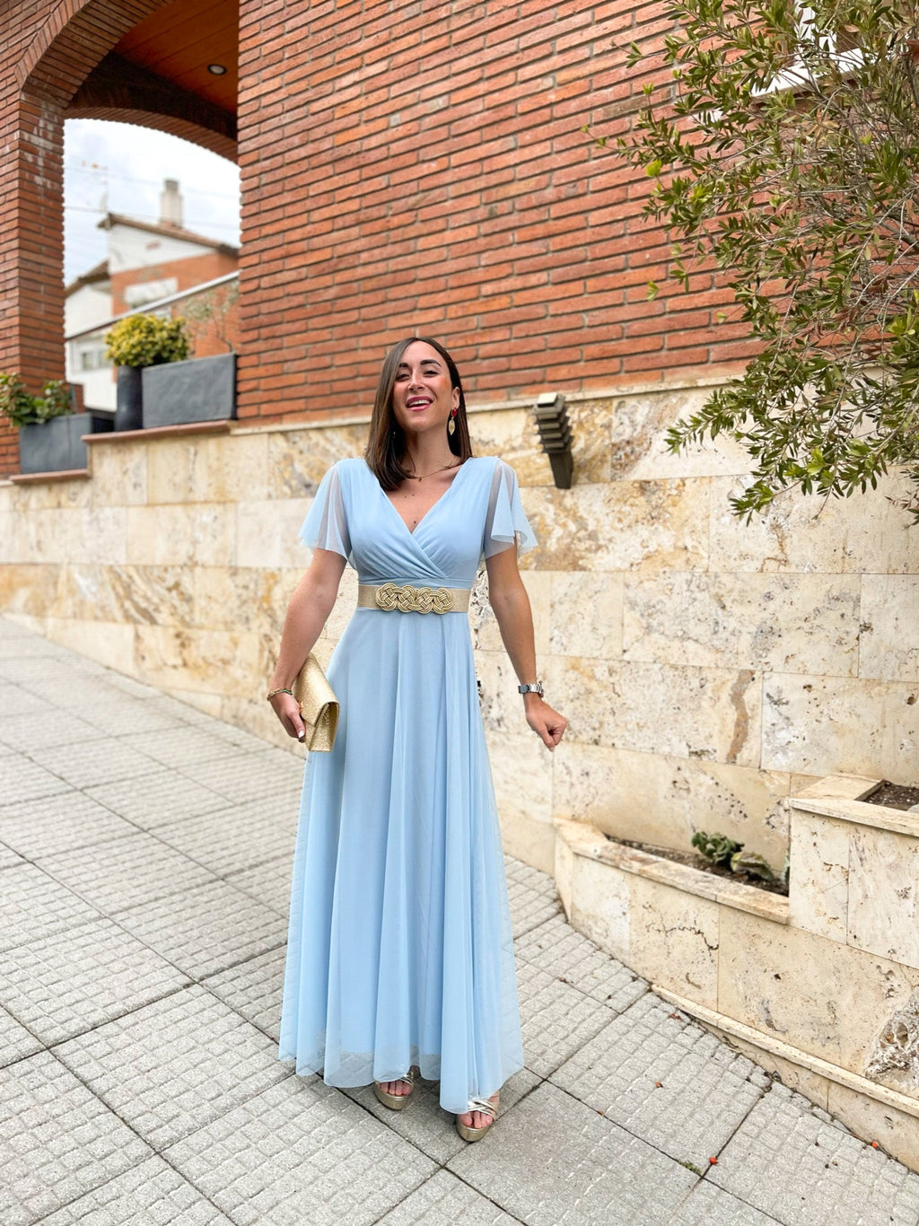 Vestido tulle manga cielo