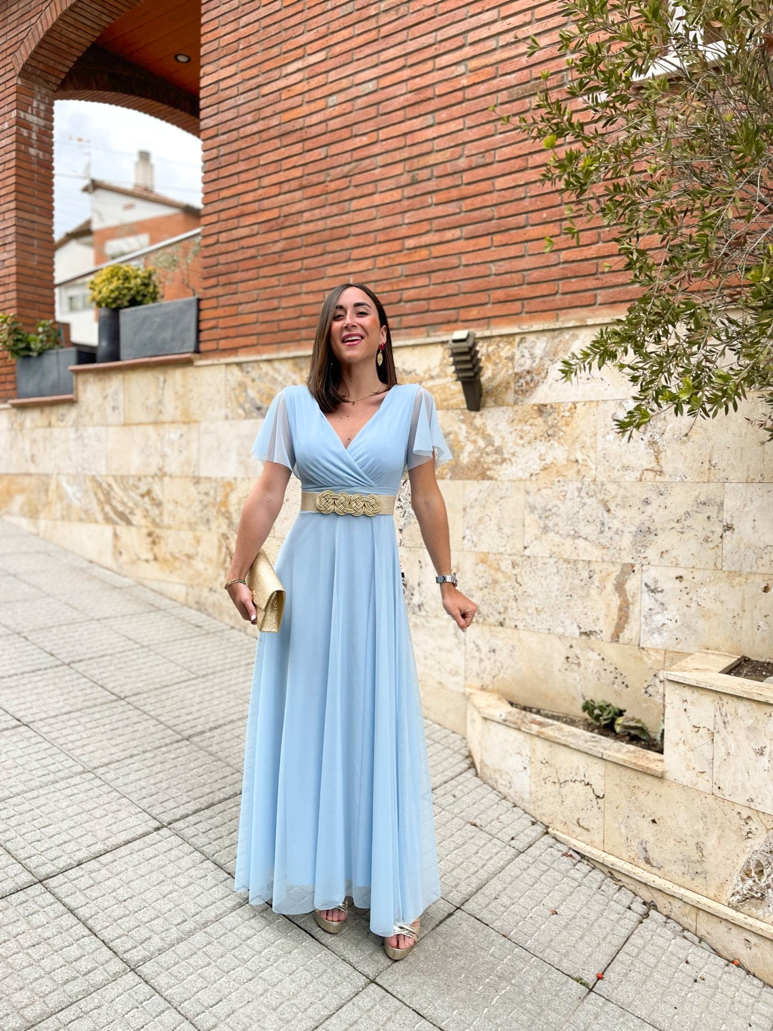 Vestido tulle manga cielo